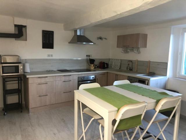 Apartamento Le Petit Saint Clair Trigance Exterior foto